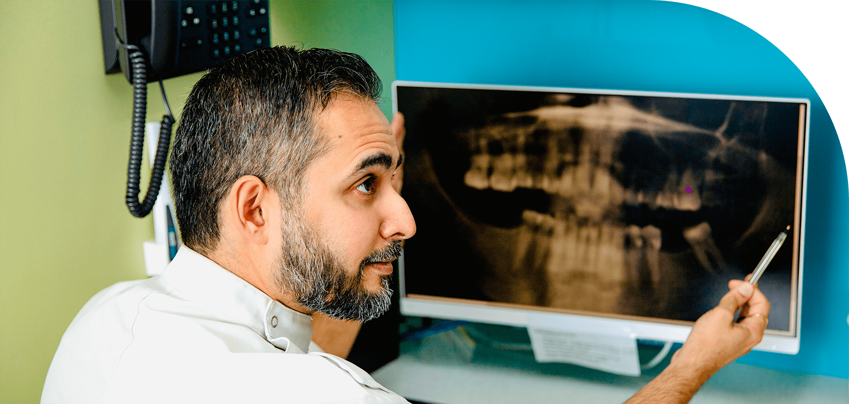 dentures hero banner min